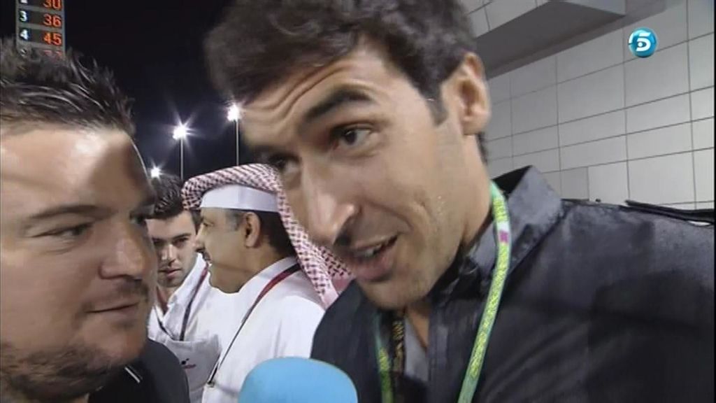 Raúl y Míchel Salgado en el paddock de Losail