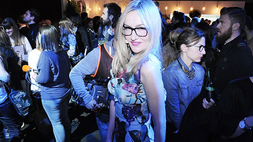 Clara Courel siempre guapa, con gafas o sin ellas, en la MBFWM