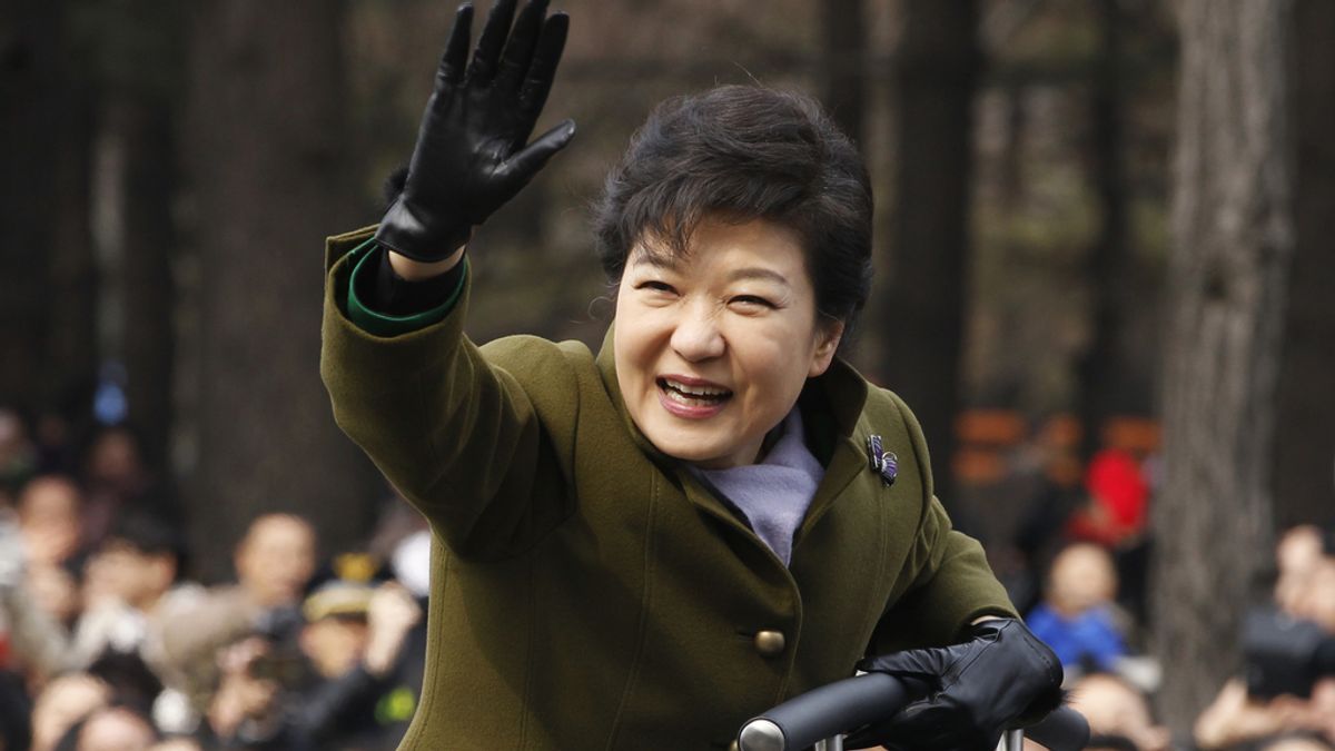 Park Geun Hye, investida nueva presidenta de Corea del Sur