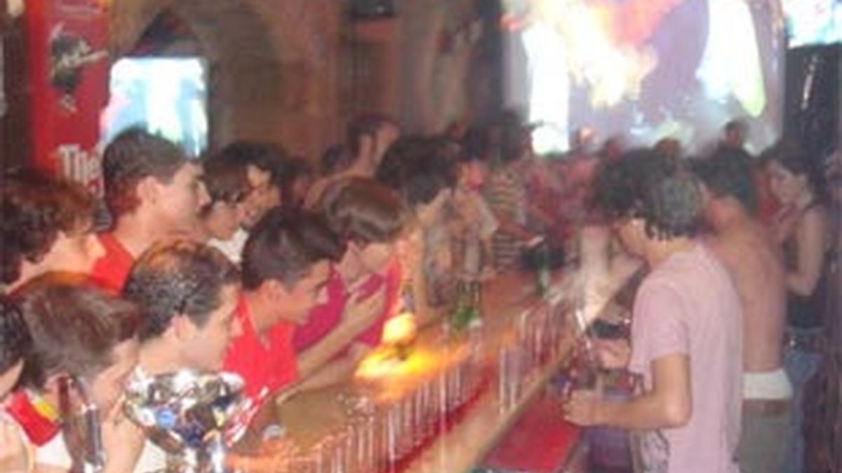 'La Antigua', el bar elegido para ver el último partido de España en la Copa.