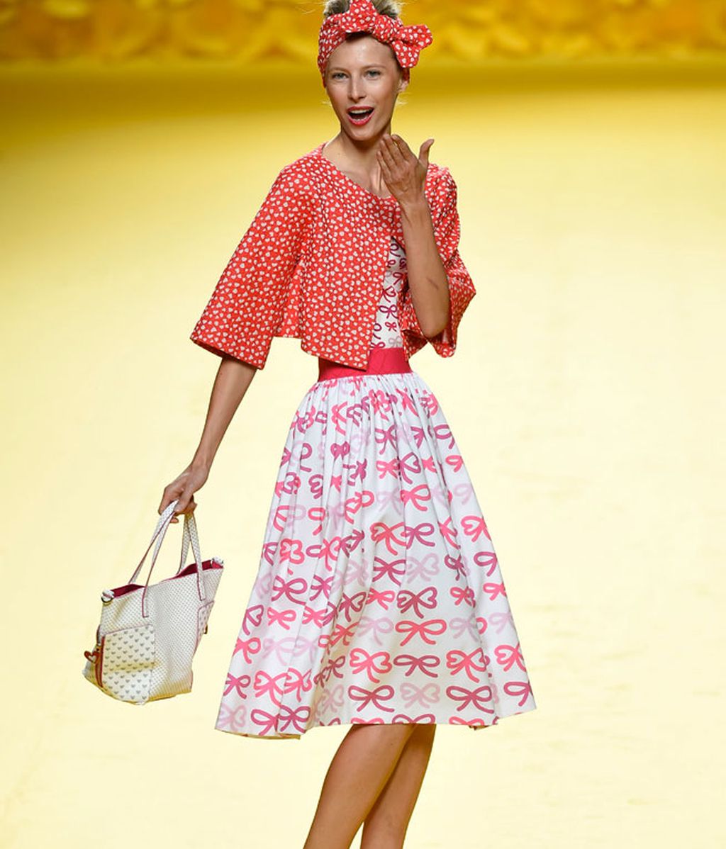 Color y brillos en Agatha Ruíz de la Prada