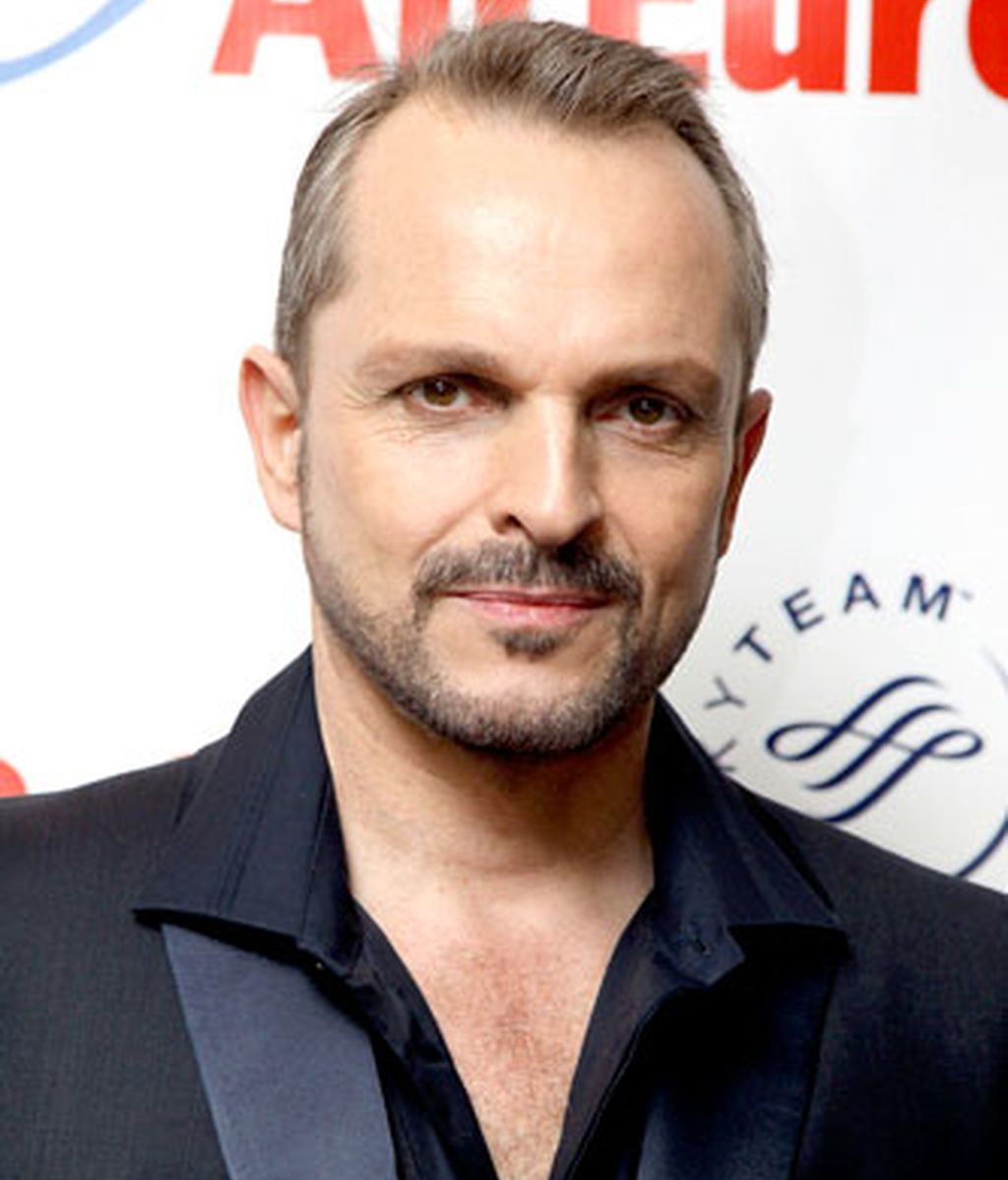 Miguel Bosé (54)