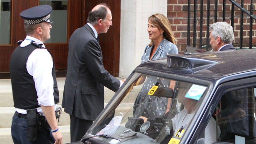 Visitas 'reales' tras el nacimiento del hijo de Kate Middleton y Guillermo de Inglaterra