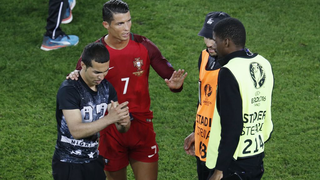 Precioso gesto del portugués poco después de fallar un penalti