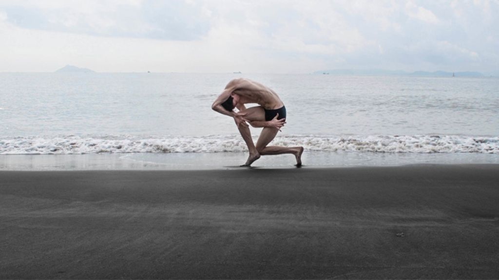 Sus posturas imposibles le hacen crear un estilo único