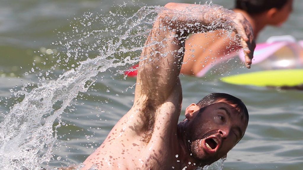 Hugh Jackman, súper papá en Saint Tropez