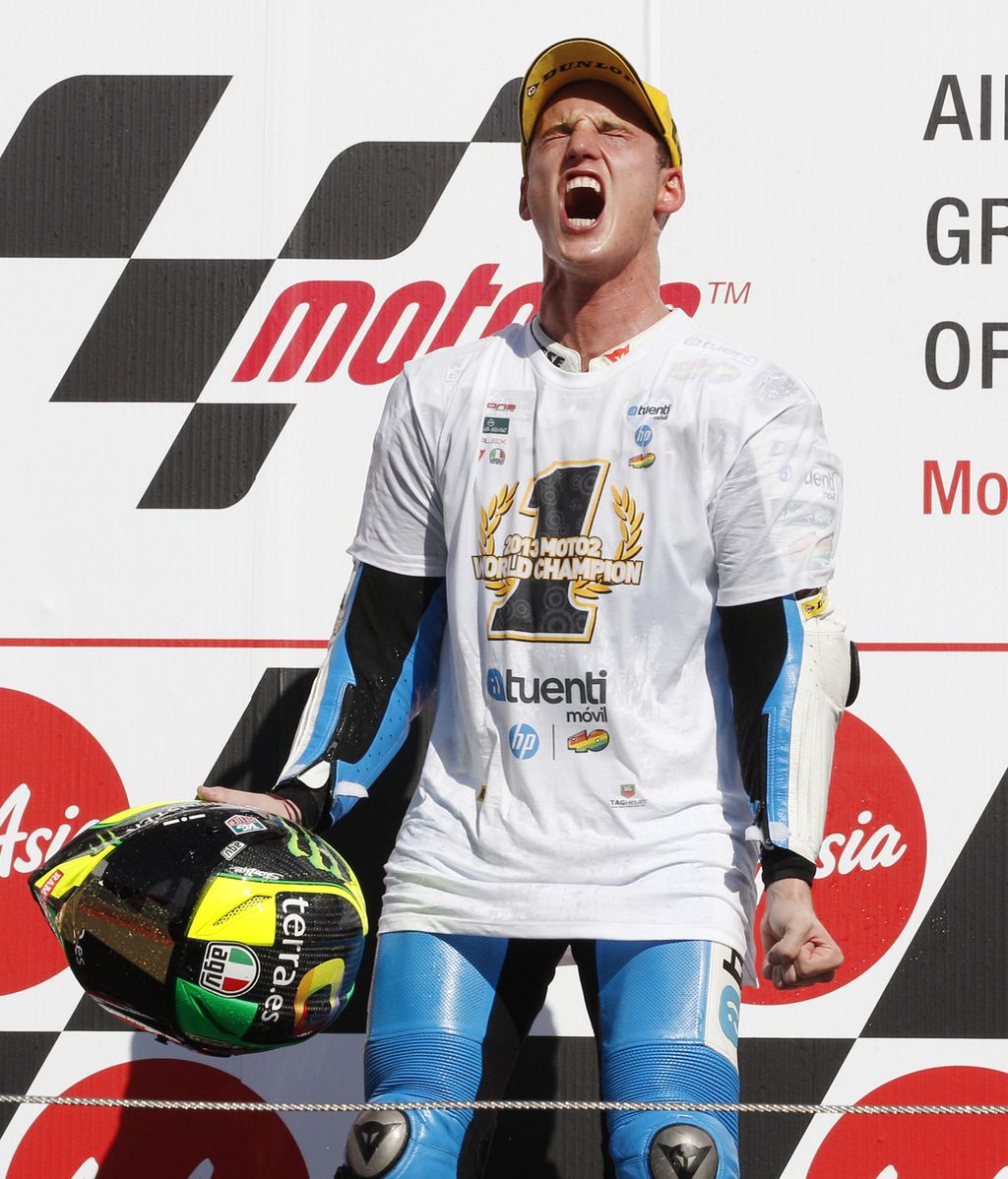 La felicidad de Pol Espargaró, campeón del mundo de Moto2