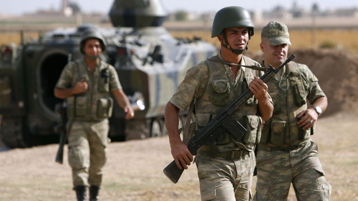 Ejército turco en la frontera con Siria