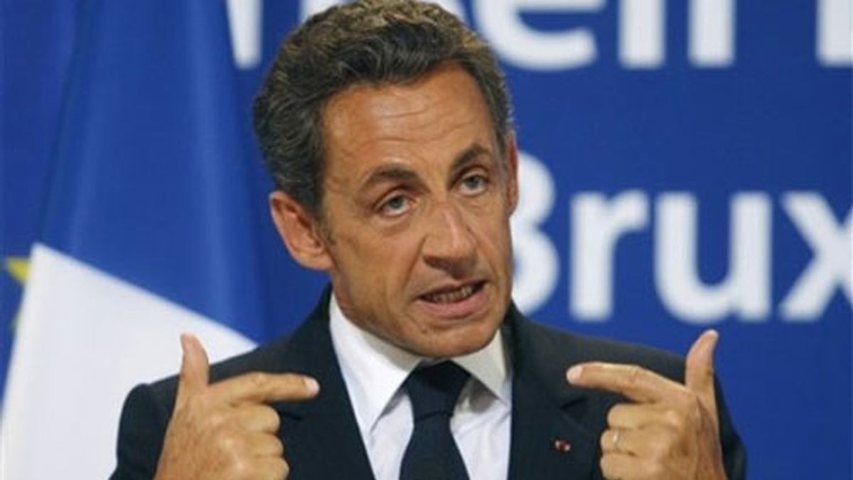 Sarkozy se reafirma en su idea de acabar con  todos los capamentos ilegales. Vídeo: Informativos Telecinco.