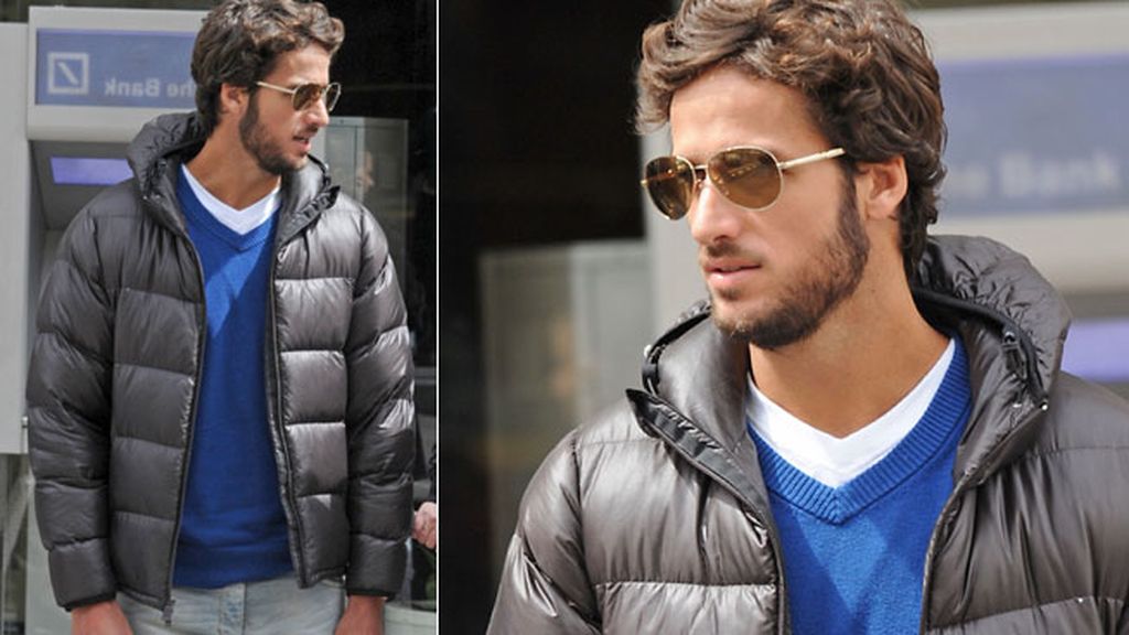 Recién ennoviados y paseantes por Madrid