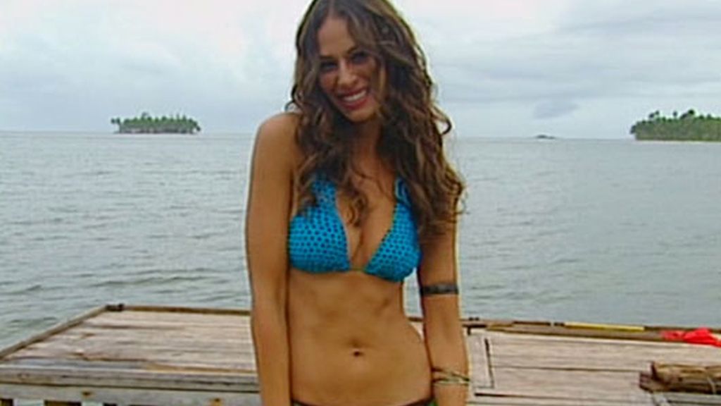 Eva González de nuevo en bikini