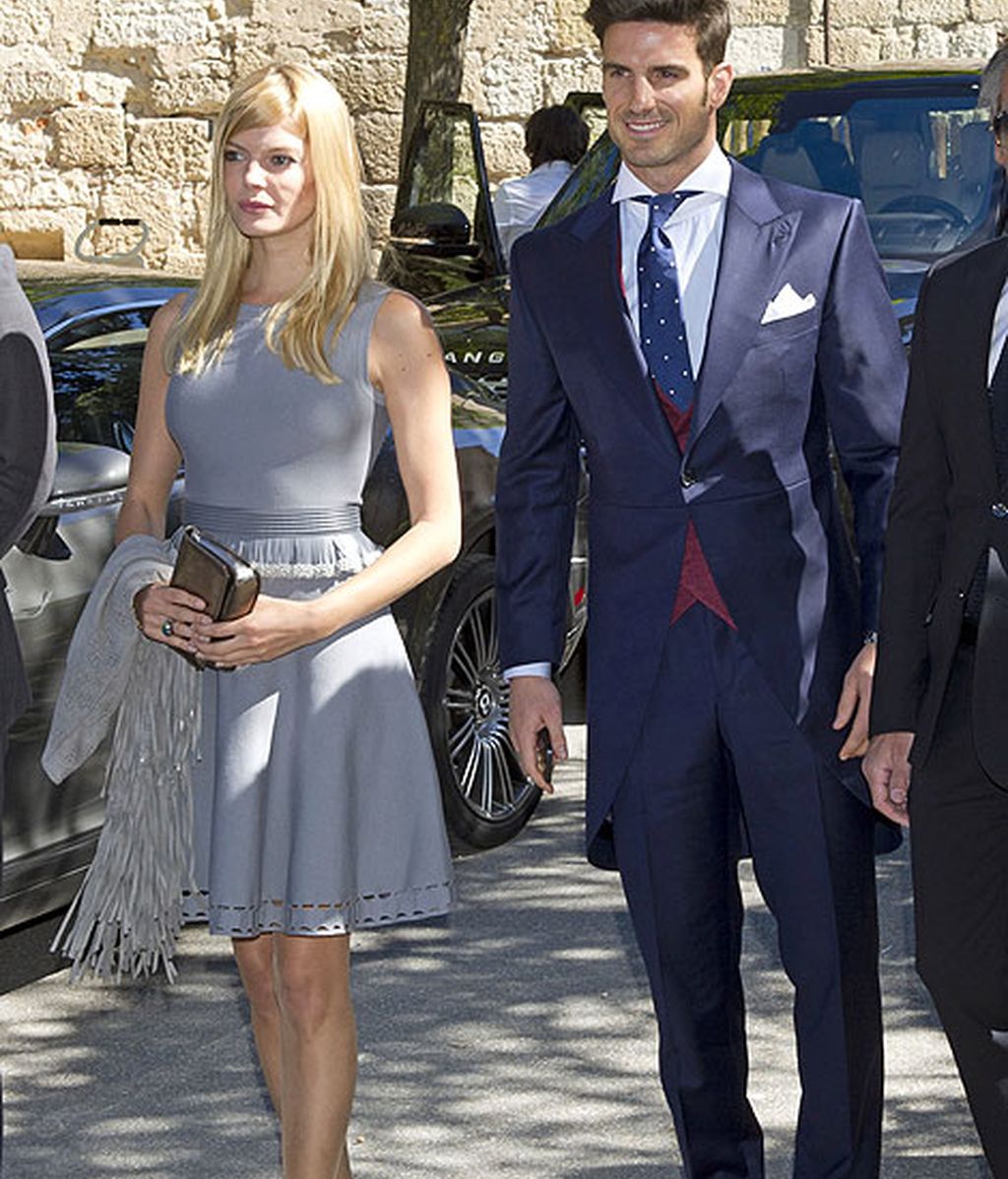 Colores pastel y reencuentro de exparejas en la boda de Israel Bayón y Cristina Sainz