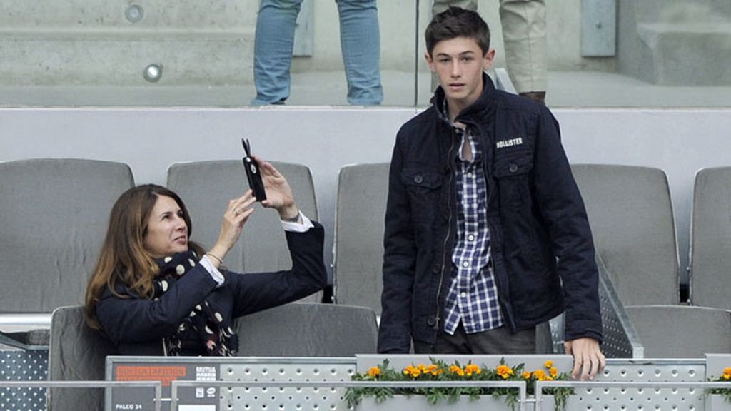 Mireia Canalda, Miguel Abellán y otros famosos en las gradas del tenis madrileño