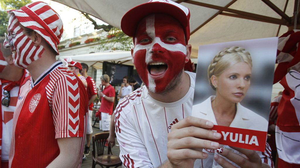 Fiesta del norte en las gradas de Lviv