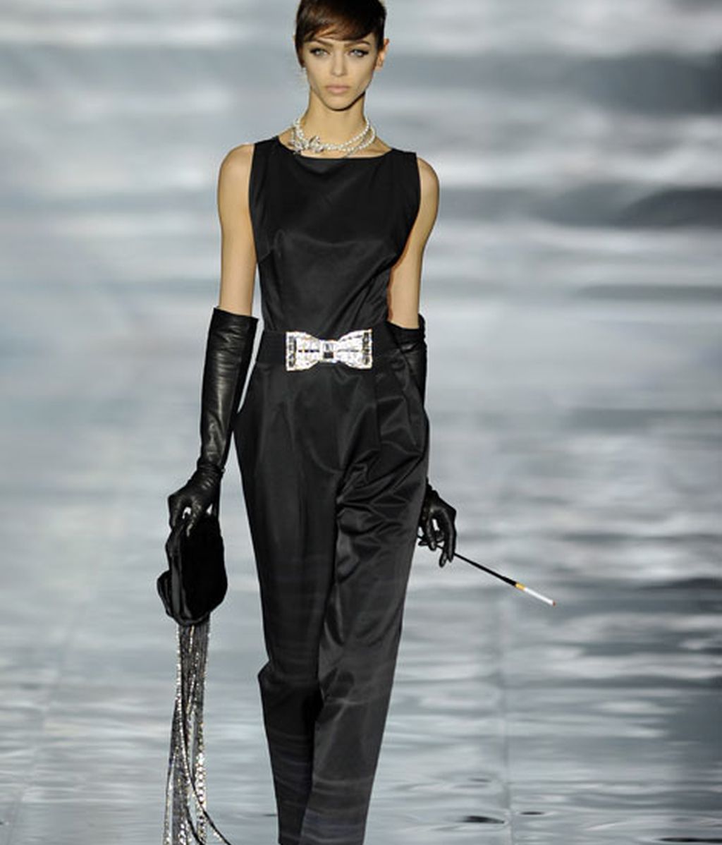 Roberto Verino: Vuelve el 'glamour' de los cincuenta