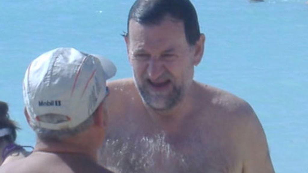 Rajoy luce palmito en la playa