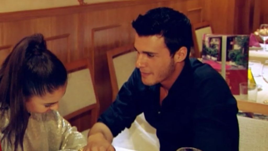 ¡Cristian y Carla se besan!