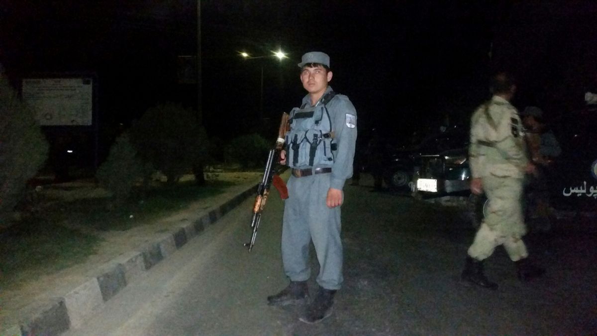 Hombres armados atacan la Universidad Americana en Kabul
