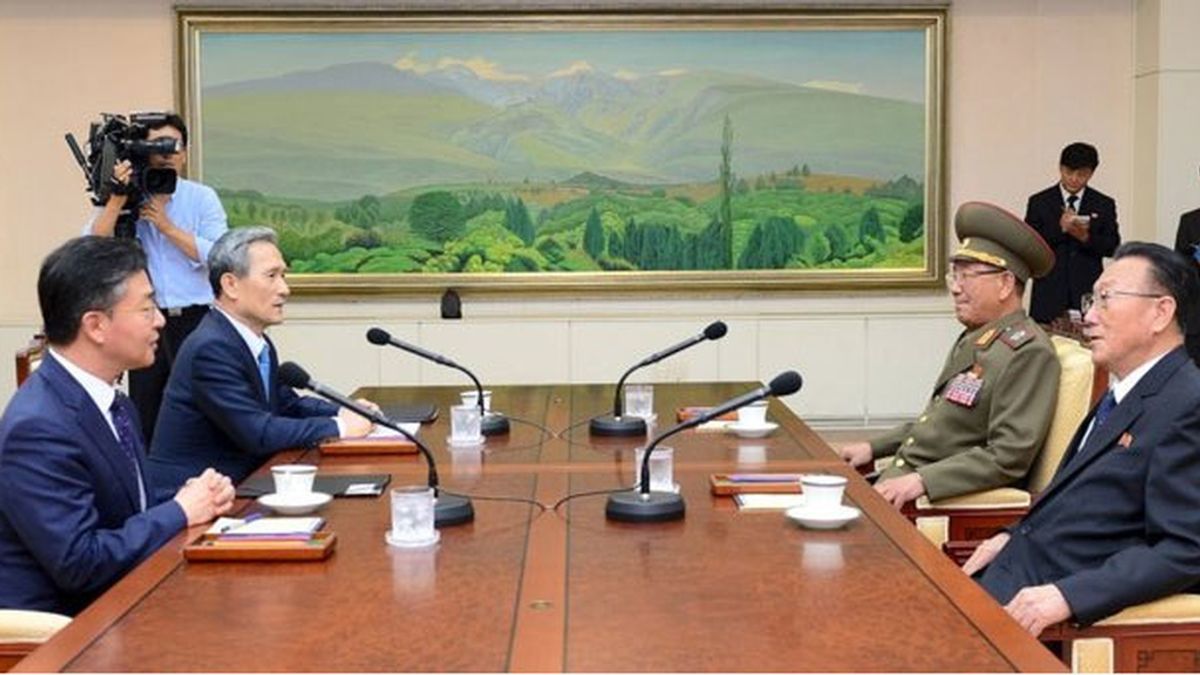 Las dos Coreas se sientan para rebajar tensiones en la frontera