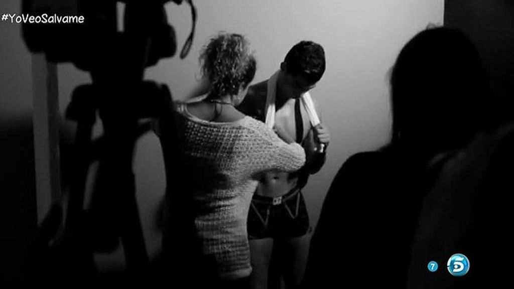 El futbolista demuestra en una sesión de fotos lo bien que lleva los 30