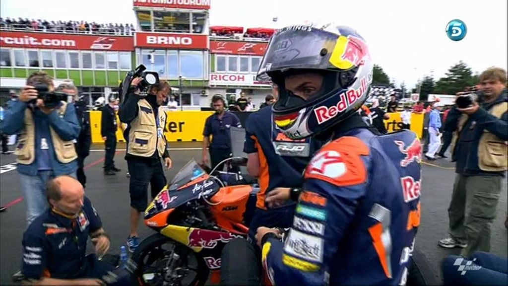 Sandro Cortese hace historia en Moto3™