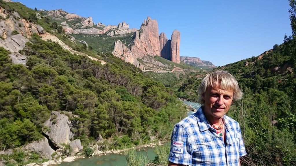 Ángel Cintero y Carlos Suárez, leyendas de la escalada, con Calleja en los Mallos de Riglos
