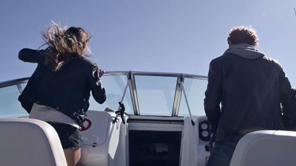 Un paseo en barco, abrazos y besos: así se gestó el romance de Bisbal y 'China' Suárez