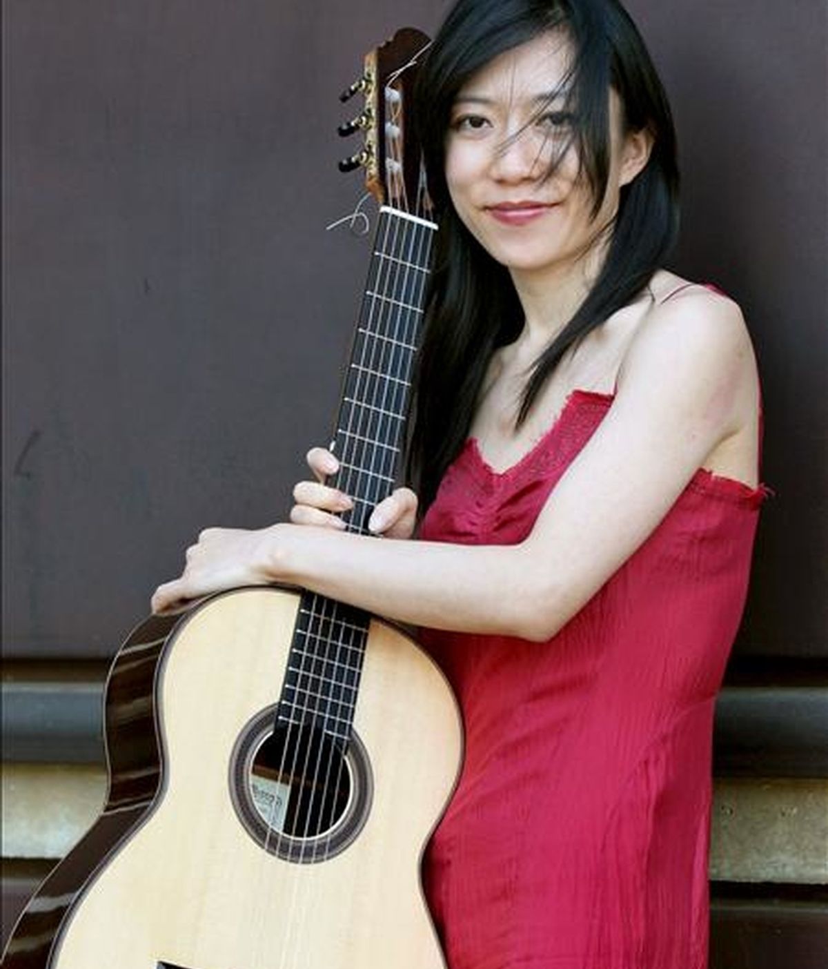 La china Xuefei Yang, considerada la mejor concertista de guitarra española de la actualidad. EFE