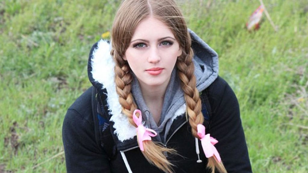 Una muñeca con cuerpo de Hulk