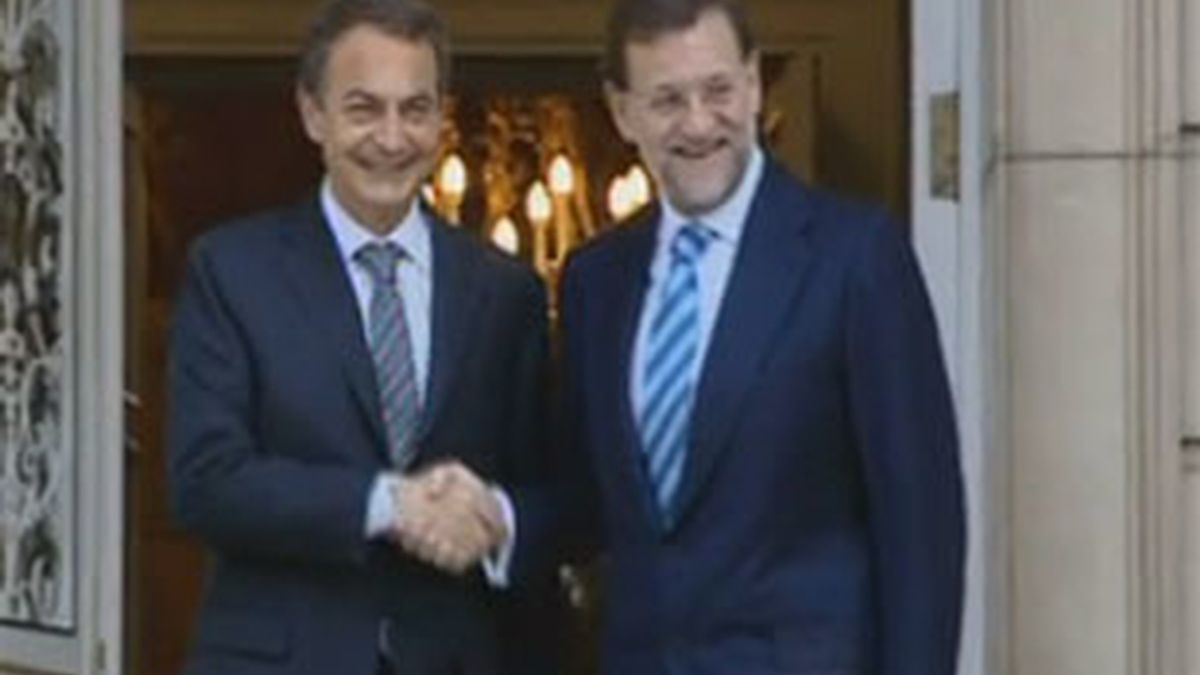 La reunión entre Zapatero y Rajoy termina con dos acuerdos bajo el brazo. Vïdeo: Informativos Telecinco.