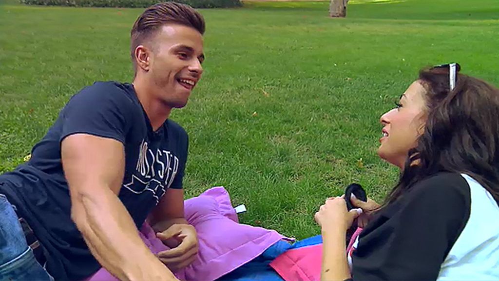 Merchi, a Cristian: "De ti me gusta hasta tu nombre"