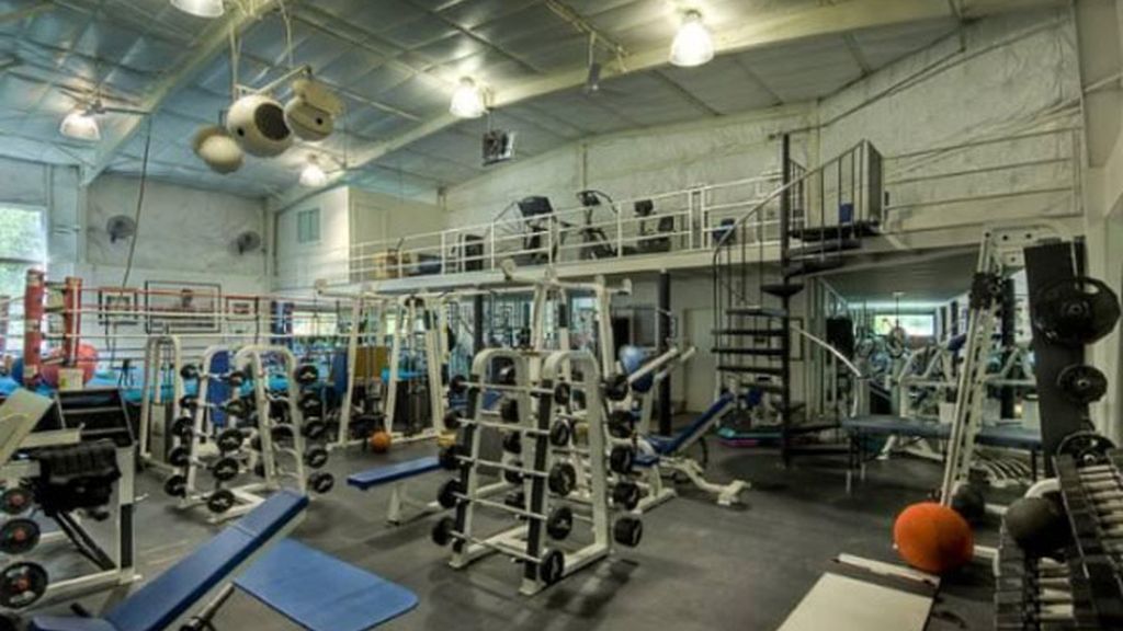 Mark Wahlberg vende su espectacular mansión de Beverly Hills