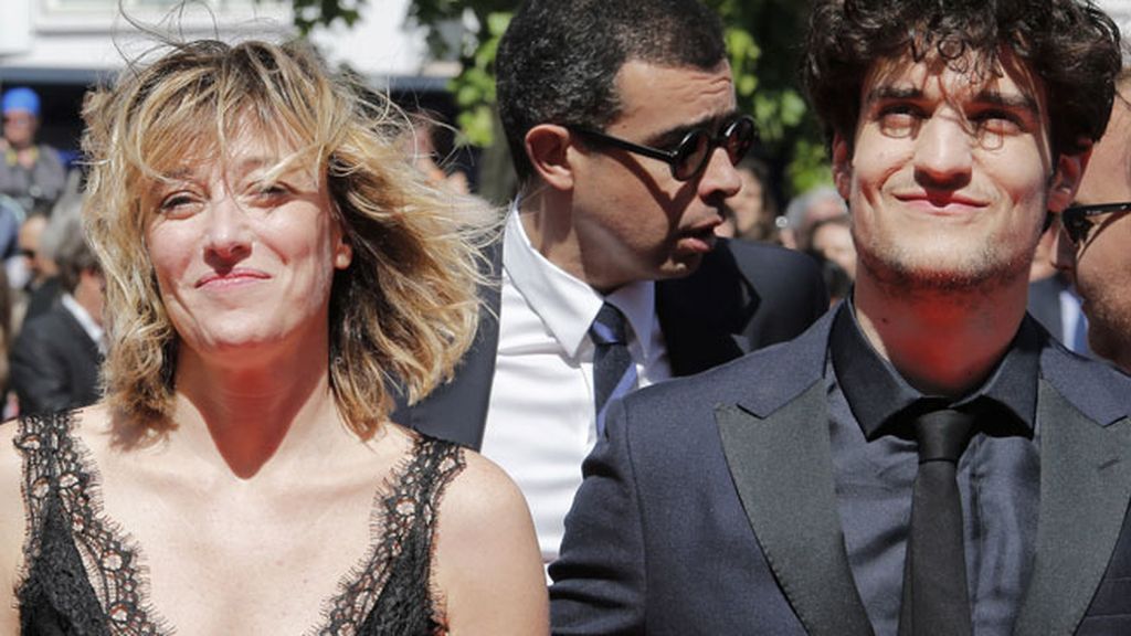 La hermana y la madre de Carla Bruni presentan un filme sobre su vida en Cannes