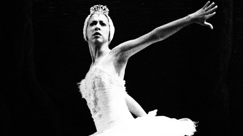 El ensayo general de 'El Lago de los Cisnes' de Alonso, foto a foto