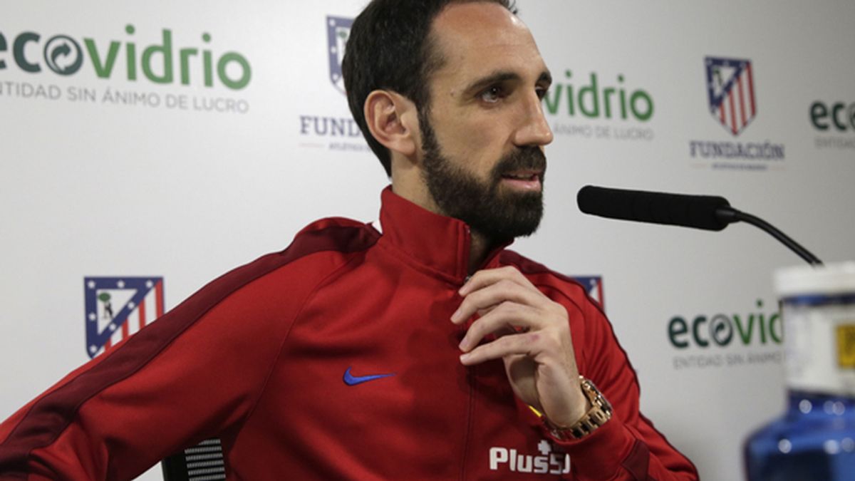 Juanfran: "La derrota ante el Levante nos va a fortalecer de cara al final de temporada"