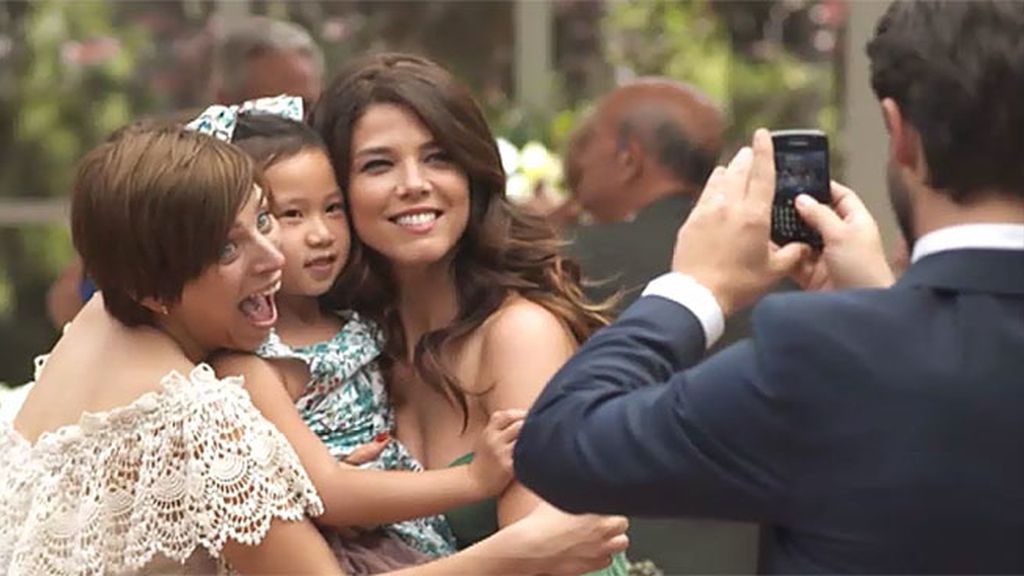 Natalia conoce a alguien en su despedida de soltera que rompe sus esquemas