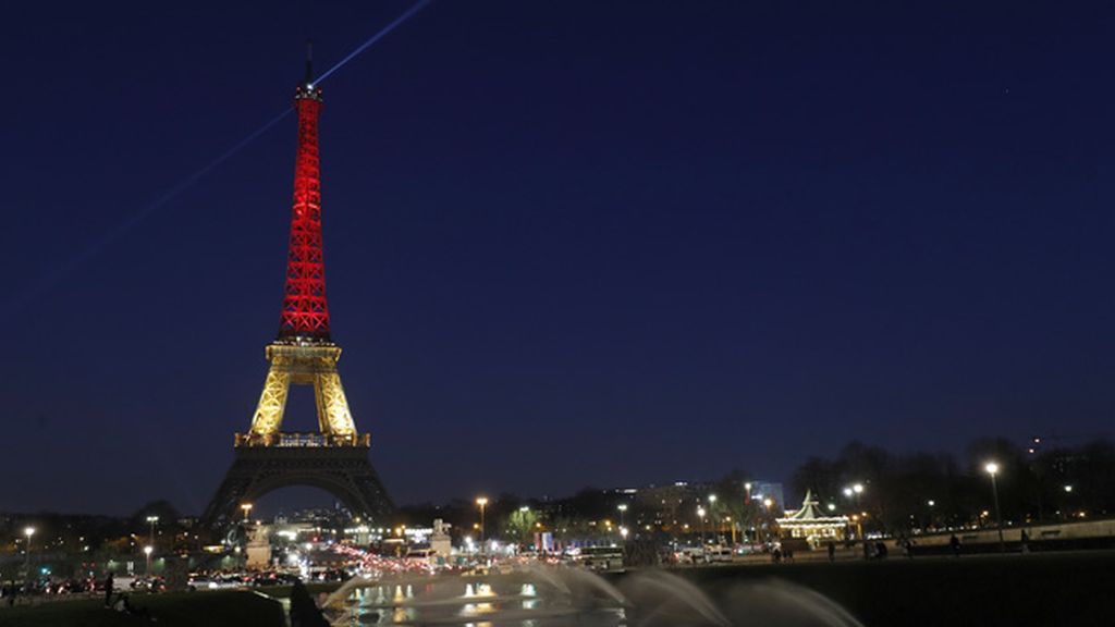 Noche de luto tras los atentados de Bruselas