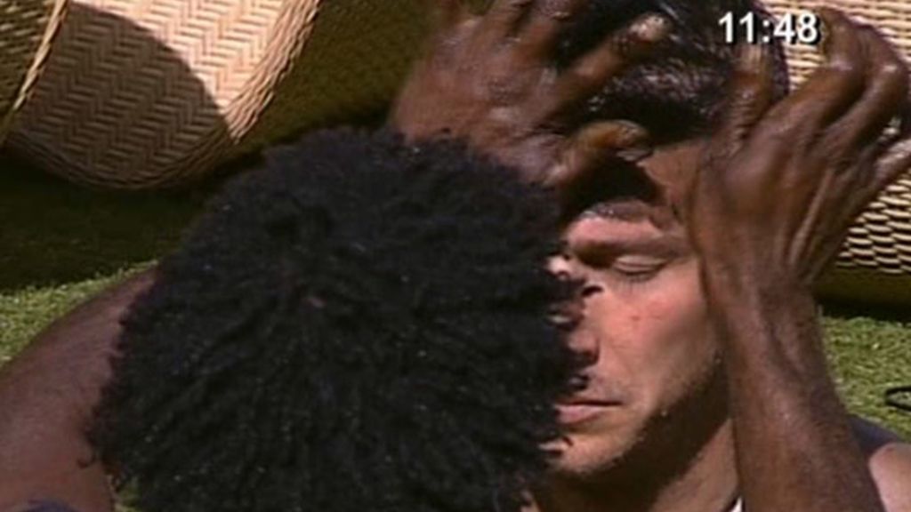 Arturo ya ejerce de jefe de la tribu