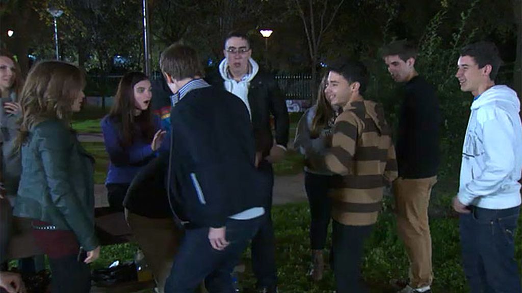 Natalia continúa su aventura con Diego, pero su secreto es cada día más conocido