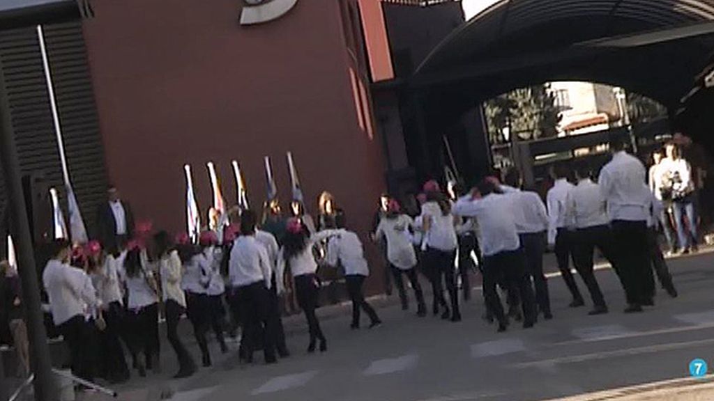 Tras un flashmob, Sara Carbonero cortaba la cinta inaugural