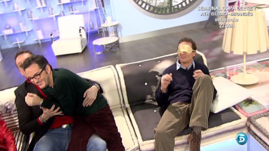 Alessandro Lequio ha creído que le besaba Belén Ro