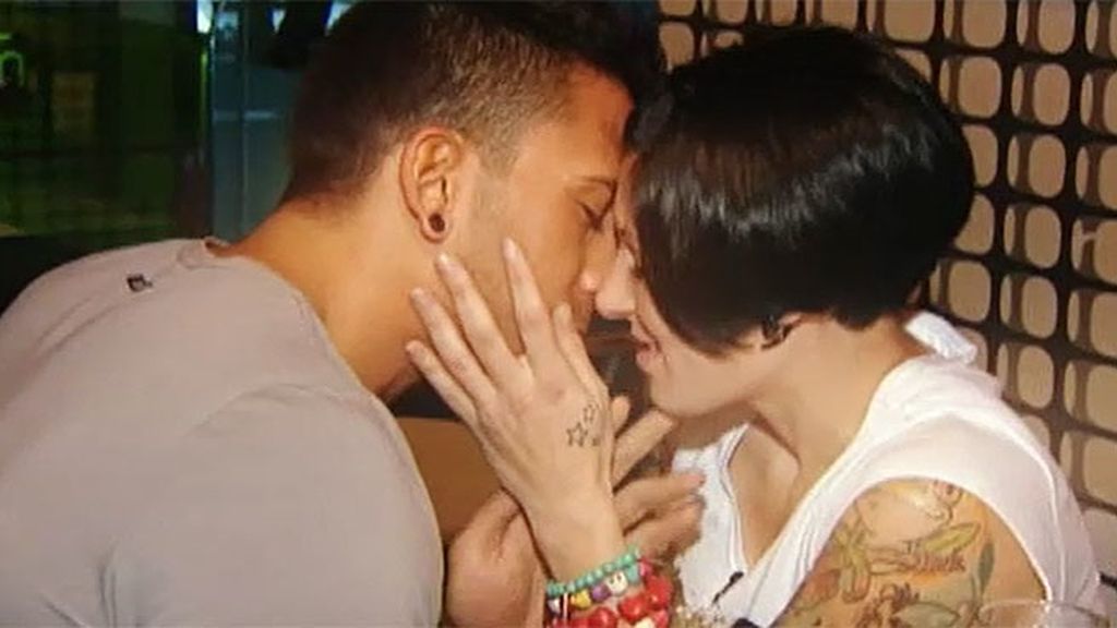 Álvaro empieza a notar 'tensión' con su pretendienta