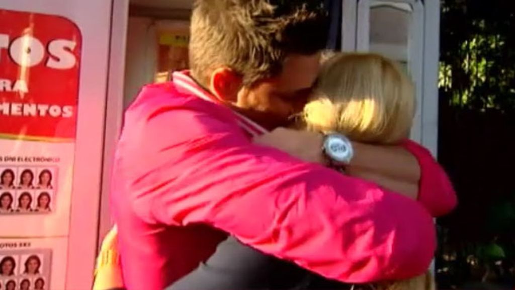 Ainhoa y Victor se besan