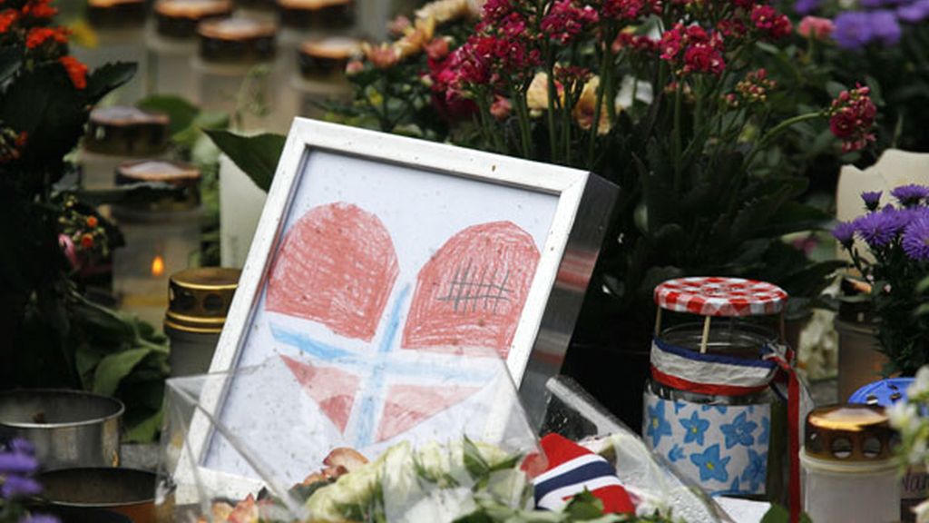 Oslo llora a las víctimas del atentado