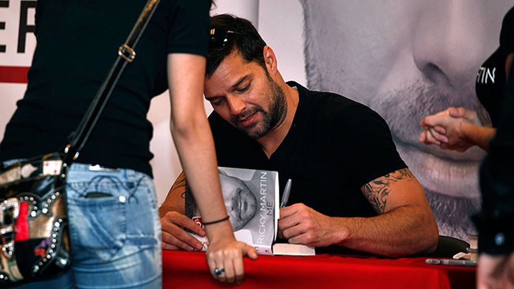 Ricky Martin, 'Living la vida loca'