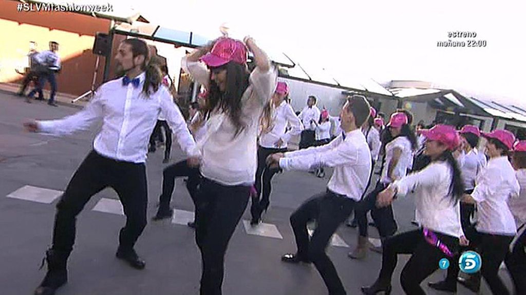 Tras un flashmob, Sara Carbonero cortaba la cinta inaugural