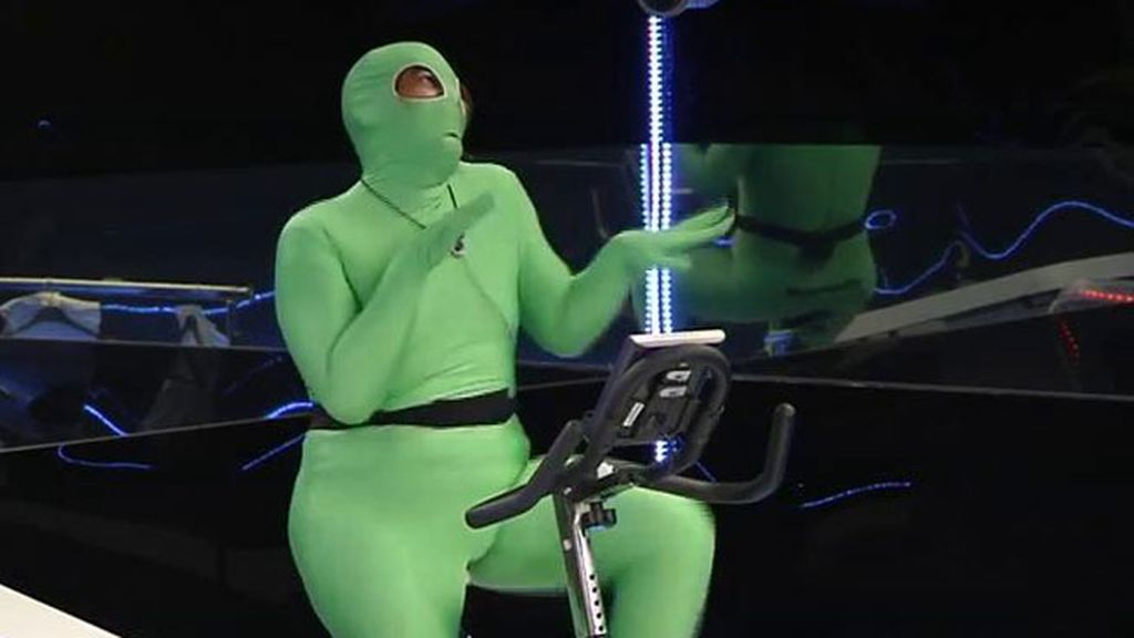 Presume de su disfraz de "marciano"