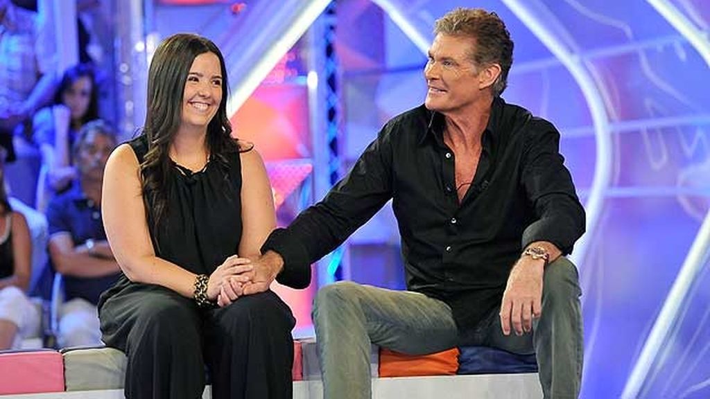 El actor participa en la sorpresa que una joven le quiere dar a su hermana