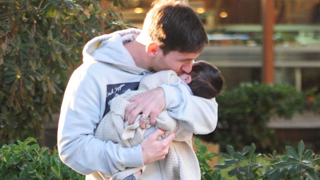 Messi, sin foto, anuncia el nacimiento de Thiago