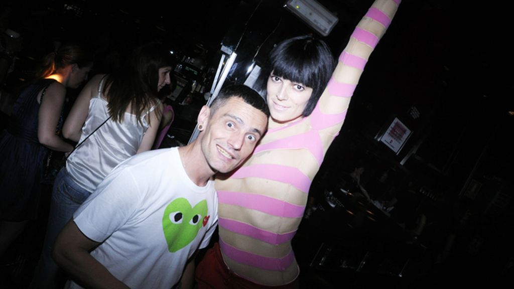 David Delfin junto a su musa Bimba Bosé